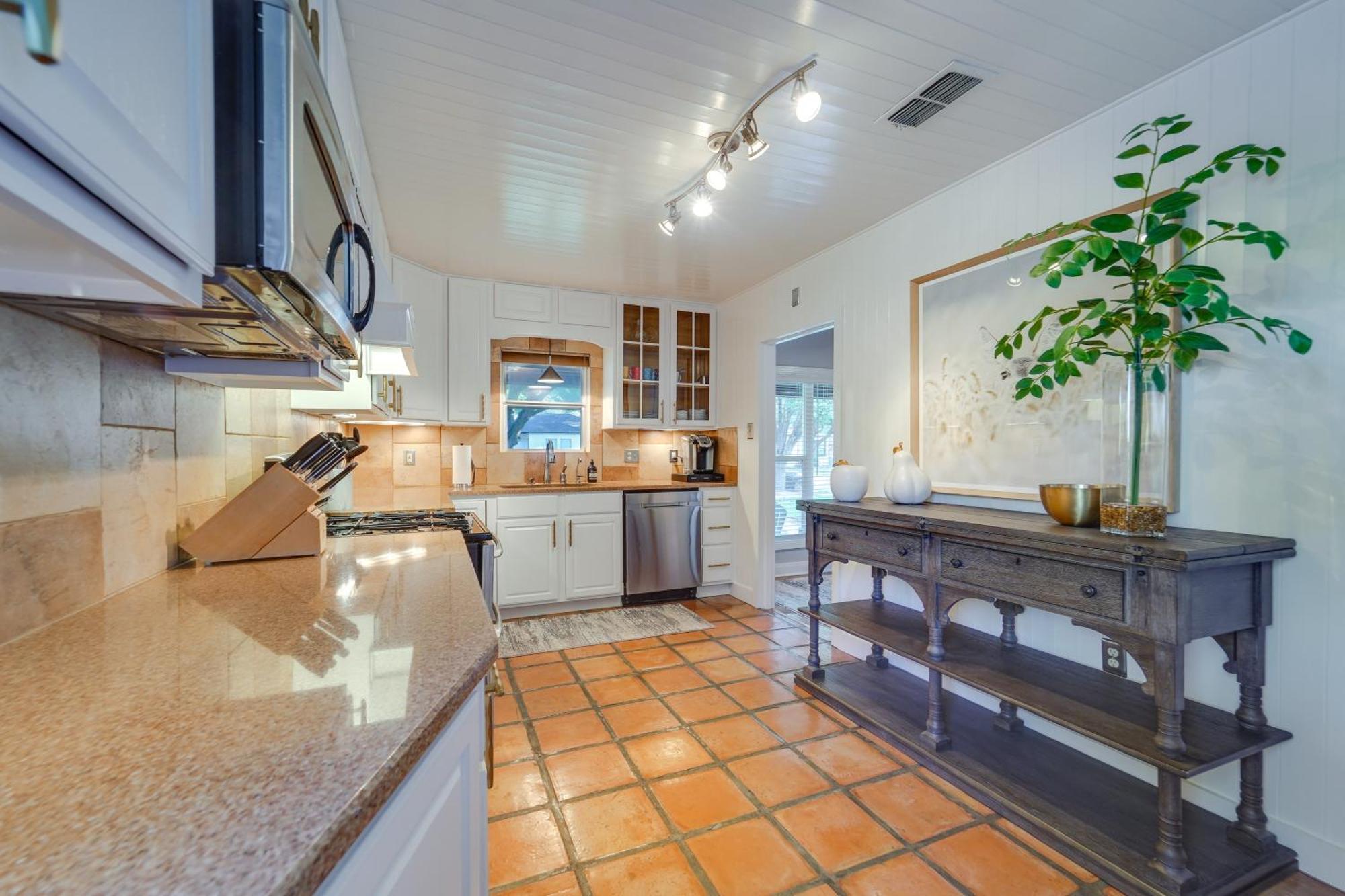 Lovely Lubbock Home With Furnished Deck And Grill Exterior photo